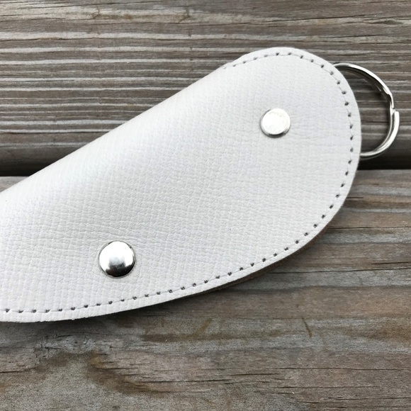 Keychains Car Keys Holder Leaf shape Leather - Picture 1 of 7